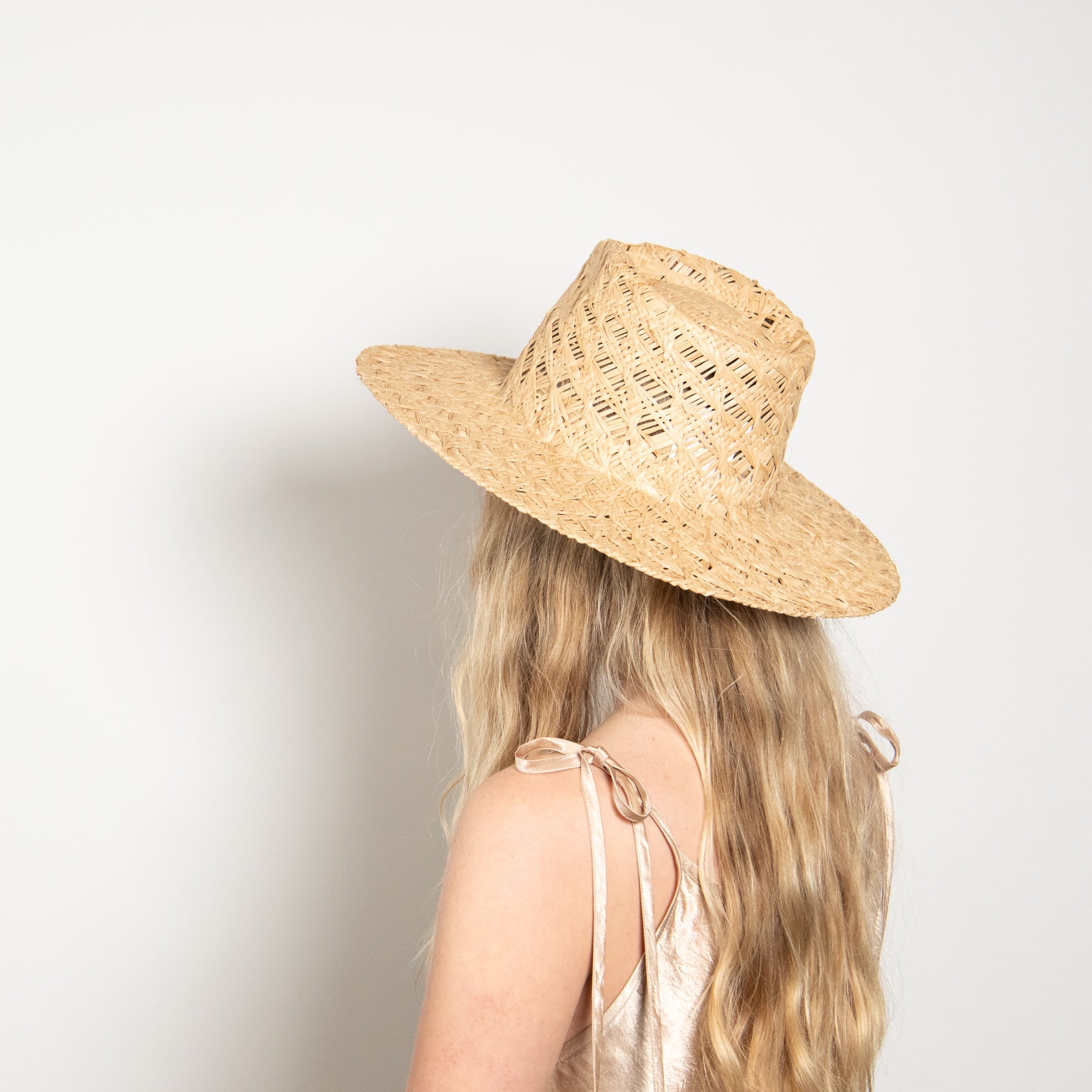 Soft Orchid Wide Brim Sun Hat in Raffia - Image 5